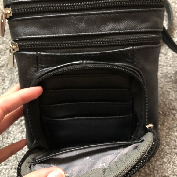 black thrifted multi zip cross body bag - Picture 2 of 3